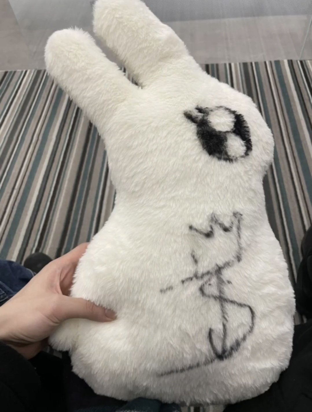 FppMURNaAAMzX3k?format=jpg&name=large