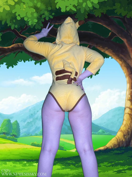 High voltage warning! ⚡ This booty might make you twitch and jump! 😈 https://t.co/g6c6oA3Td0