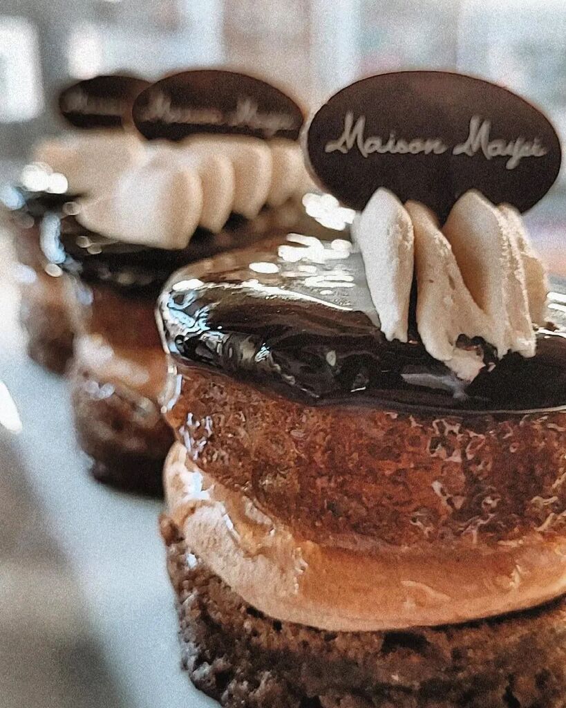 MaisonMayci's tweet photo. Black forest anyone? ❤️❤️
•
•
•
#b13 #birminghamuk #birmingham #b14 #boulangerie #patisserie #brumfood #brum #madeinmoseley #sunshine #independentbusiness #independentbirmingham #coffee #blackforest #cherry #breakfast #champions #gbbo https://t.co/zCaaSwHyVu https://t.co/OxiOpVNzH7