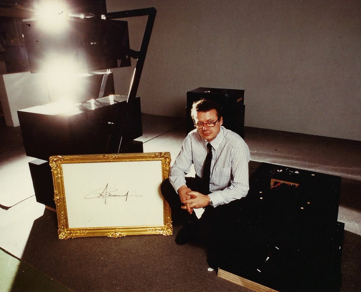 goldmundaudio's tweet photo. Captured by the lens of history. 

In 1987, Michel Reverchon celebrates the first edition of the Apologue loudspeaker, renowned for its acoustic and technical qualities as well as for its avant-garde and complex design. 

#Goldmund #Swissmade #Ourstory #Apologue #speakers #MoMa https://t.co/xF0de8Cm2q