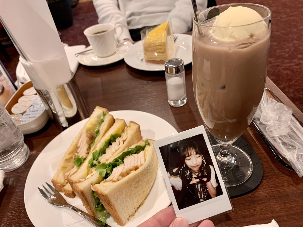 Takahiro's tweet photo. あみぽんに名前を呼ばれただけで幸せになれるのは何でだろう。
るなちゃんと早く新年会できるといいねぇ。🐸✨
@soisooi117
#MARBLECAFE #soisoi  #内藤るな https://t.co/QYcg72rl1M