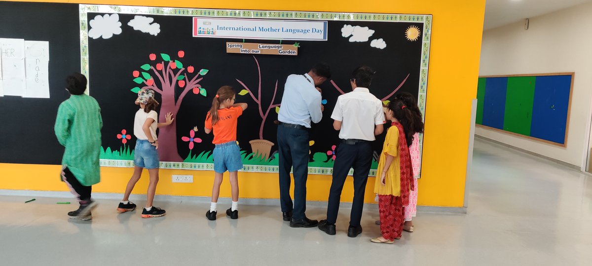 HOP_OGC's tweet photo. Today, @ois_primary celebrated International Mother Language Day๐ #linguistics #diversity #culture #beingopenminded https://t.co/8ySZ37AfjD