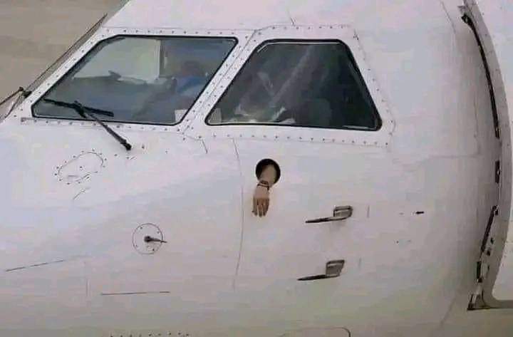 biggest_MAFIA's tweet photo. when a Lagos danfo driver becomes a pilot https://t.co/rRrbQ3sywH