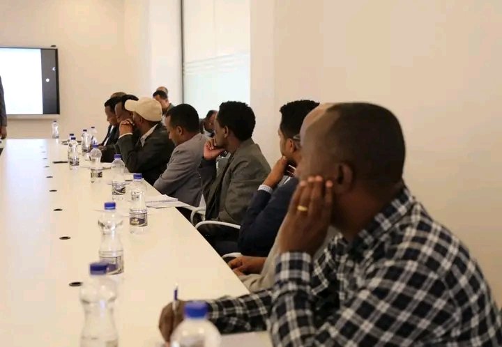 OromiaBureau's tweet photo. Dantaa waloo Oromoo irratti waliin hojjechuuf Fooramiin Qunnamtii Uummataafi Miidiyaalee hundeeffame
See more
https://t.co/cQkhf41rMV https://t.co/UNSYORaQK2