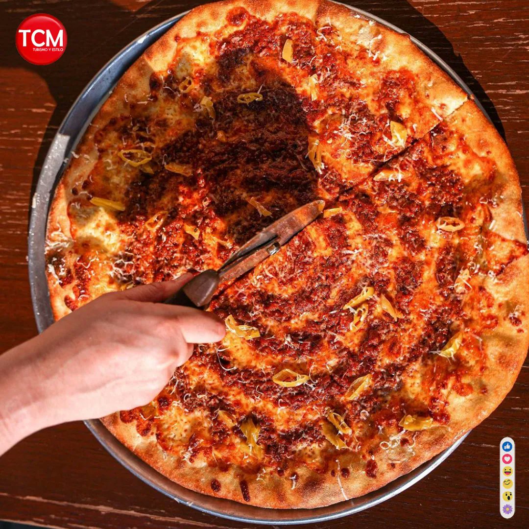 TCMagazine_'s tweet photo. #destinosCDMX
Si buscas algo rico y diferente en hamburguesas nada mejor que visitar #Chubbies un lugar en la Colonia Roma con un menú pequeño de variedad de hamburguesas, su especialidad en papas chubies, pizza, malteadas y mucho más. 
#chubies #hamburguesas #restaurantesCDMX https://t.co/ryW3ljvEyu