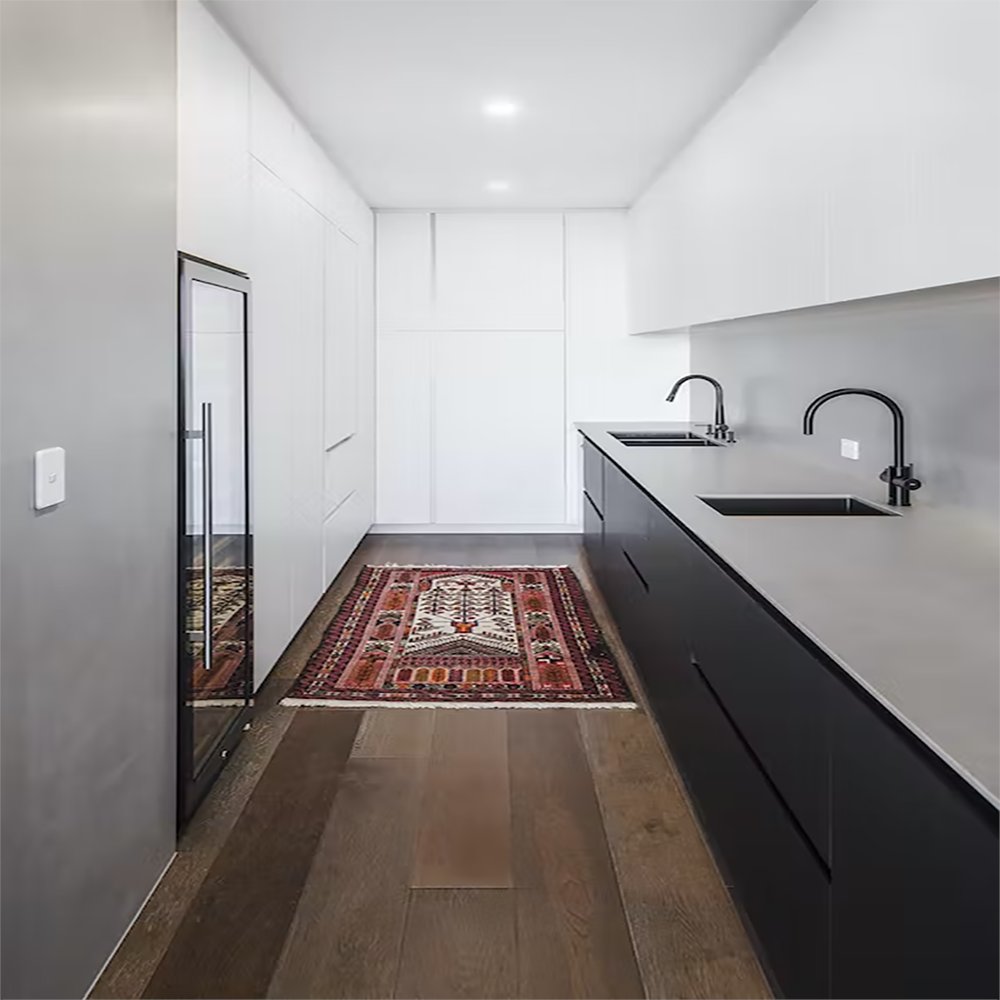 worktopscom's tweet image. Kovik Natural Dekton is a grey slab that features patterns made of veins. This Winter, install this beautiful dekton in your kitchens. 

Contact info@work-tops.com
work-tops.com/products/kovik…

#koviknaturaldekton #dekton #greykitchen #grey #kitchens #design #home #interiors #cabinets