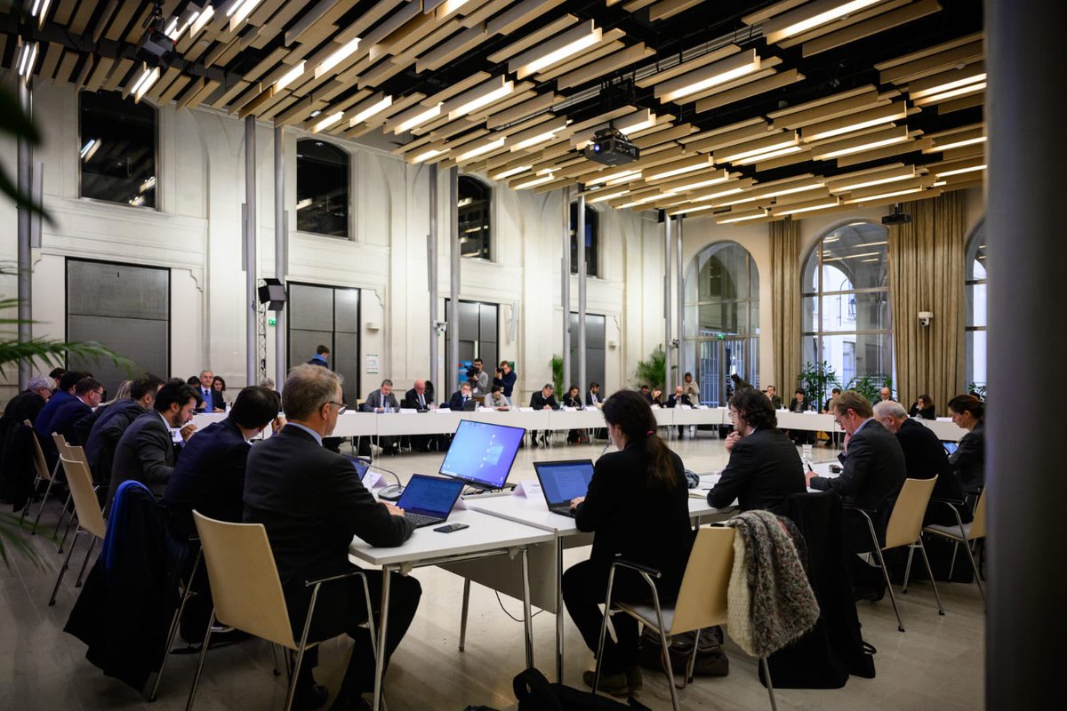 OlivierKlein93's tweet photo. 🌱 Plan #Sobriété, acte 2️⃣ !

Avec @AgnesRunacher, nous avons réuni les acteurs du #logement afin de poursuivre notre effort collectif en faveur de l’environnement, tout en protégeant les plus fragiles.

✅ Informer, accompagner et protéger : nos priorités ! https://t.co/LXZEjjyMri