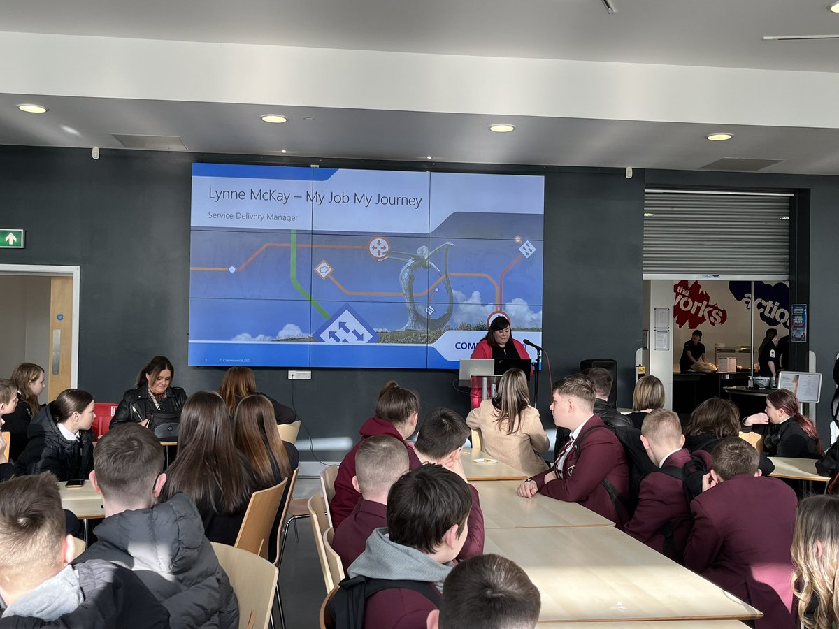 Spending an inspiring day with @SmartSTEMs at their Hub Event with local secondary school pupils from North Lanarkshire for a fun-filled day of STEM workshops & activities. 
Below is our Service Delivery Manager,Lynne McKay sharing her #myjobmyjourney #CollabIsKey #STEMeducation