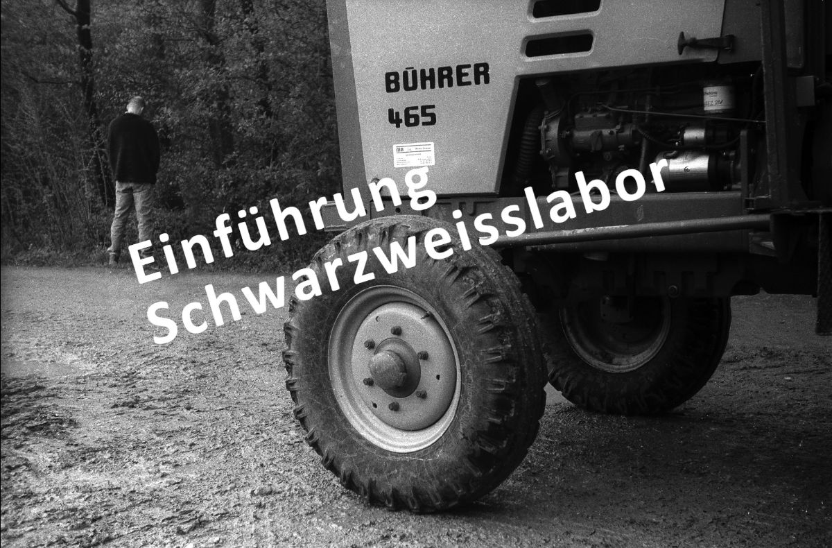 photobastei's tweet photo. Comedy Kiss, Führungen und Einführung in unser Schwarzweisslabor - https://t.co/l7dkRd8pnY https://t.co/RUGGvQwg4b