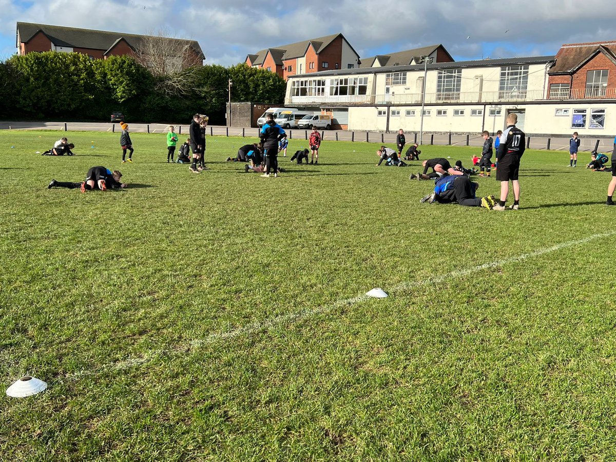 DRA_Community's tweet photo. Day 3 is up and running at our @TataSteelUK Skills Camps @rodneyparade. Our youngsters are already getting stuck in ready for some tackle technique skills 💪 #ContactPrep 
@PinchTygan @stevelewis38 @kburgess81 @JacInclusion @howellsethan https://t.co/dNWyMXGZYI