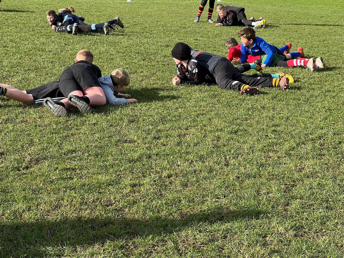 DRA_Community's tweet photo. Day 3 is up and running at our @TataSteelUK Skills Camps @rodneyparade. Our youngsters are already getting stuck in ready for some tackle technique skills 💪 #ContactPrep 
@PinchTygan @stevelewis38 @kburgess81 @JacInclusion @howellsethan https://t.co/dNWyMXGZYI