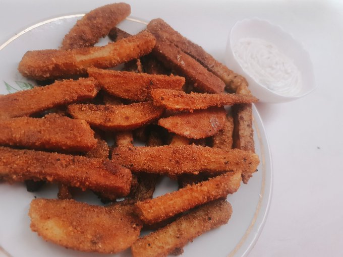 Cooked potatoes in a very tasty breading? https://t.co/lgG45GErCf