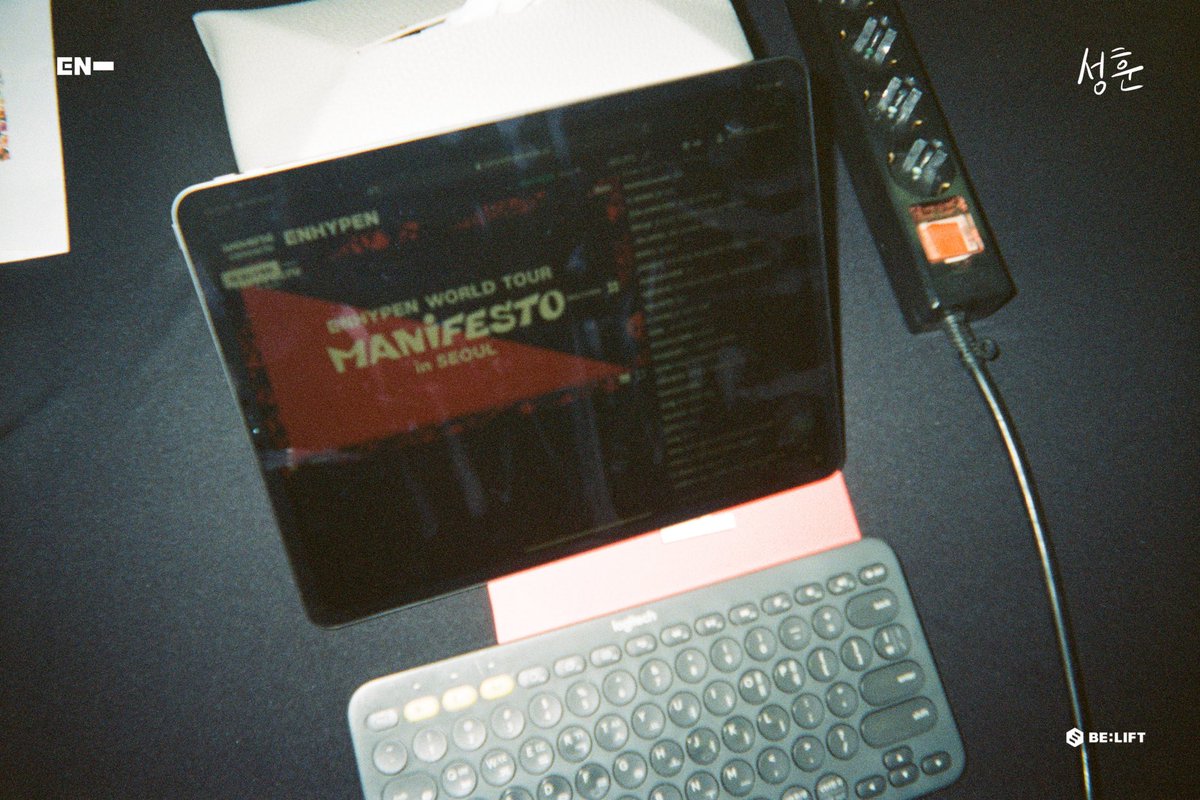 ❄️얼음별 tweet media