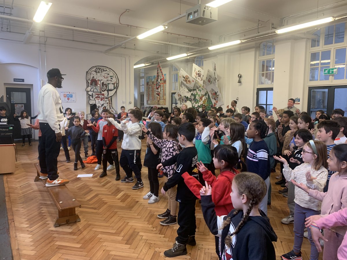 TorrianoJuniorS's tweet photo. Year 3 and 4 have been enjoying a special  workshop today with author and rapper @MrBreis as part of our #WorldBookDay2023  fortnight! https://t.co/FR05eoER4W