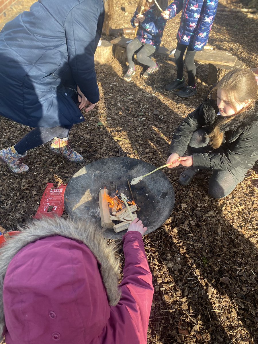 KPSFeed's tweet photo. #Year4 have loved Forest School this morning! Weβve done den building and made our own bread with chocolate chips. π #Takinglearningrisks #Fun #Problemsolving https://t.co/bCnQAgv3zE