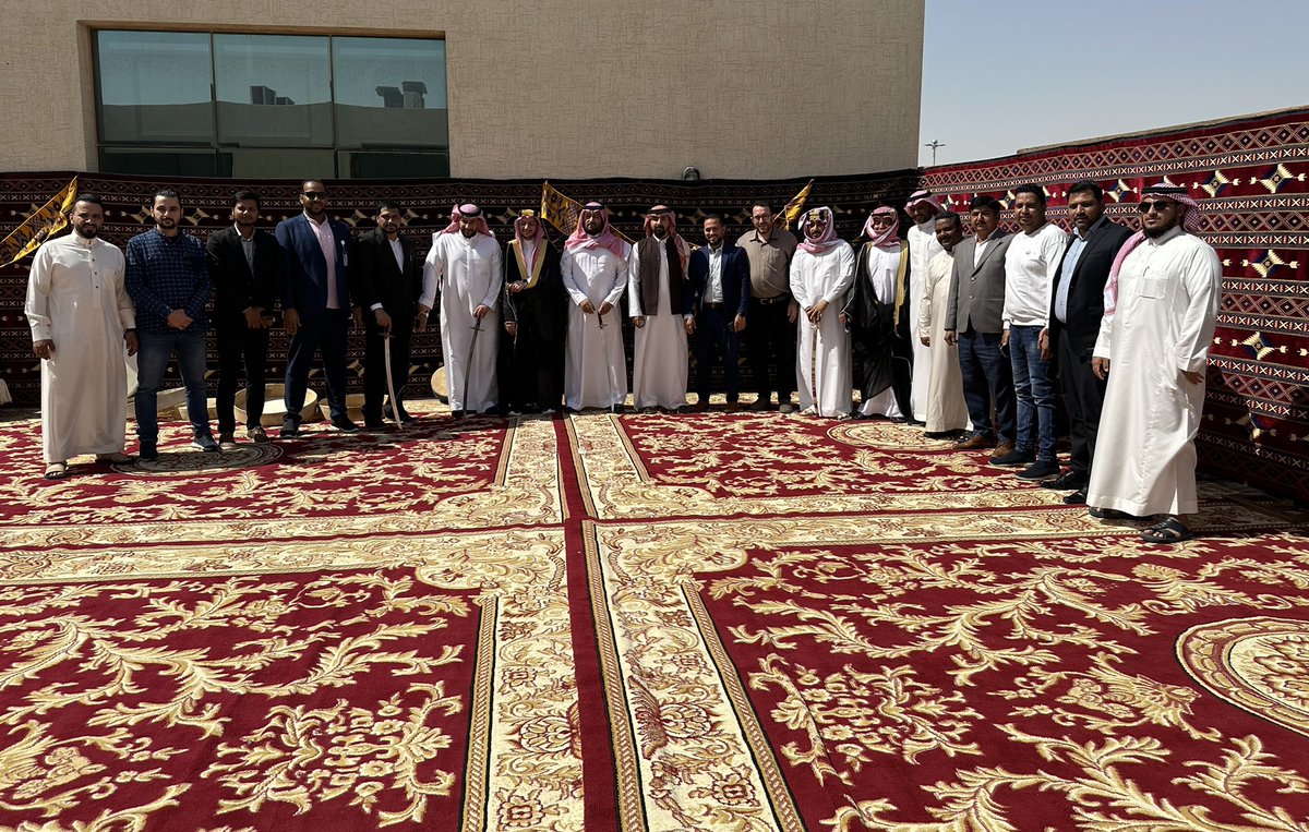 aljazea1997's tweet photo. جانب من احتفال منسوبي شركة الجازع الصناعية بيوم التأسيس بحضور الرئيس التنفيذي أ.نايف الحمادي. أدام الله علينا وعلى قيادتنا وبلادنا نعمة الأمن والأمان💚🇸🇦
#يوم_التأسيس https://t.co/fEusg53ZIs