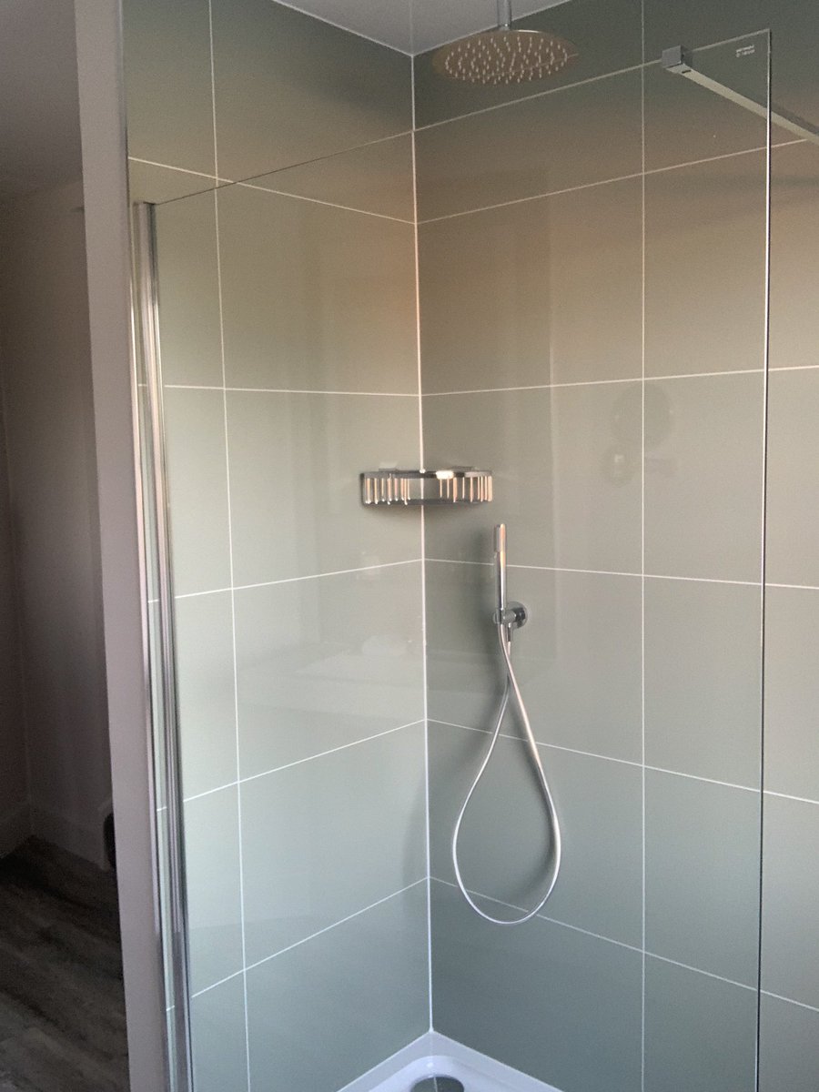 Every year we take 4 bathrooms and give them the upgrade they deserve. With a walk-in shower and a nice new colour we think this just makes it much brighter. Big thanks to Bob Downie and Bannerman's Colour Srudio for the amazing job you have done  #upgrade #BoutiqueHotel #Perth