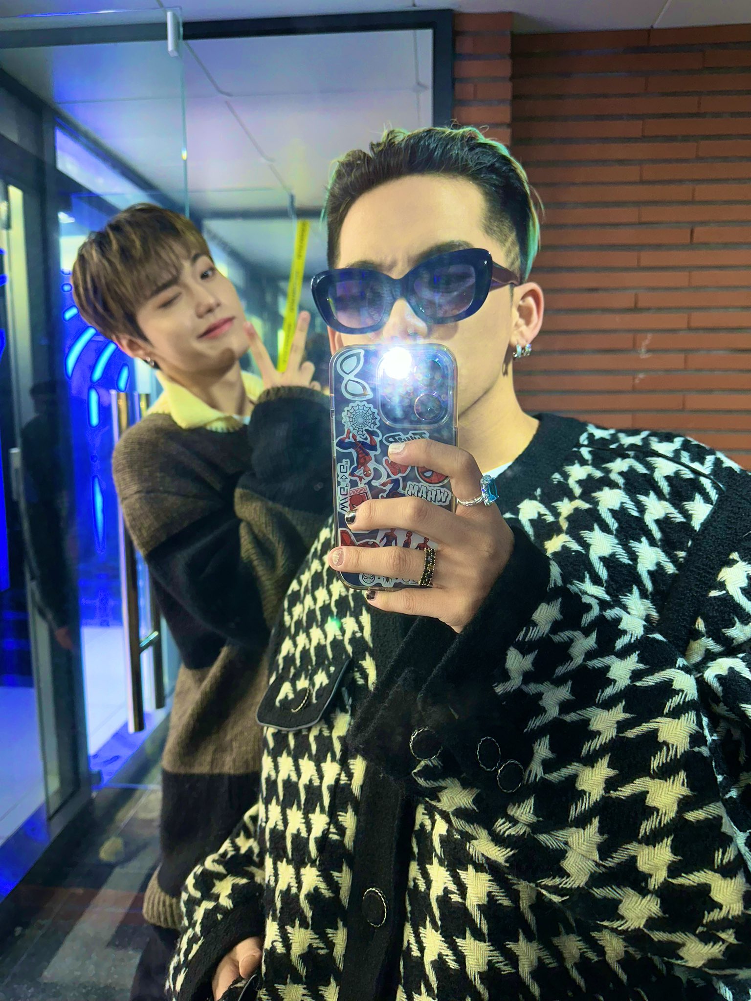 FppUEJyaQAA1eBM?format=jpg&name=large