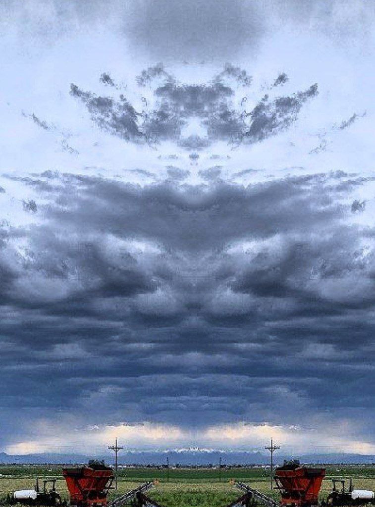 fractalangels's tweet photo. Angelic multi dimensional beings are watching and hosting our ascension right now, this is going to be biblical ✨☀️👀.
#fractalangels  #ufology #art #starseed #lyra #love #ascension #uap #clouds  #goodvibes #5d #ufosighting  #ascensionandspirituality #ufotwitter #uap https://t.co/ybibMDd0Hh