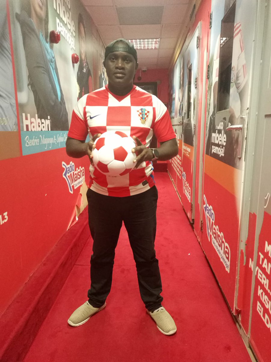 SMukangai's tweet photo. EUROPA LEAGUE FIXTURES:

PSV vs Sevilla || 8:45pm

Nantes vs Juventus || 8:45pm

Midtjylland vs Lisbon || 8:45pm

Monaco vs Bayer || 8:45pm

Man Untd vs Barcelona || 11pm

Union Berlin vs Ajax || 11pm

Roma vs Salzburg || 11pm

Rennes vs Shaktar || 11pm

Your Prediction? https://t.co/TSg00K4DME