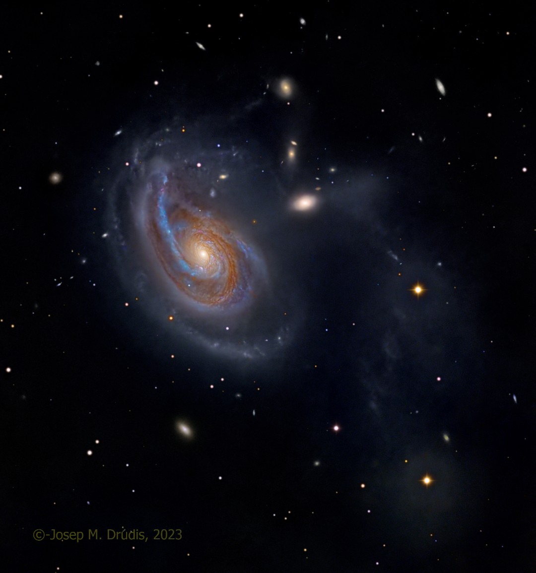 CosmicXpert's tweet photo. Check out the peculiar spiral #galaxy Arp 78, found within the head strong constellation Aries! This enormous island #universe is 200,000 light-years across and sports a prominent outer spiral arm. #space #astronomy #galaxyimage by Josep Drudis https://t.co/rz99JUBBhb