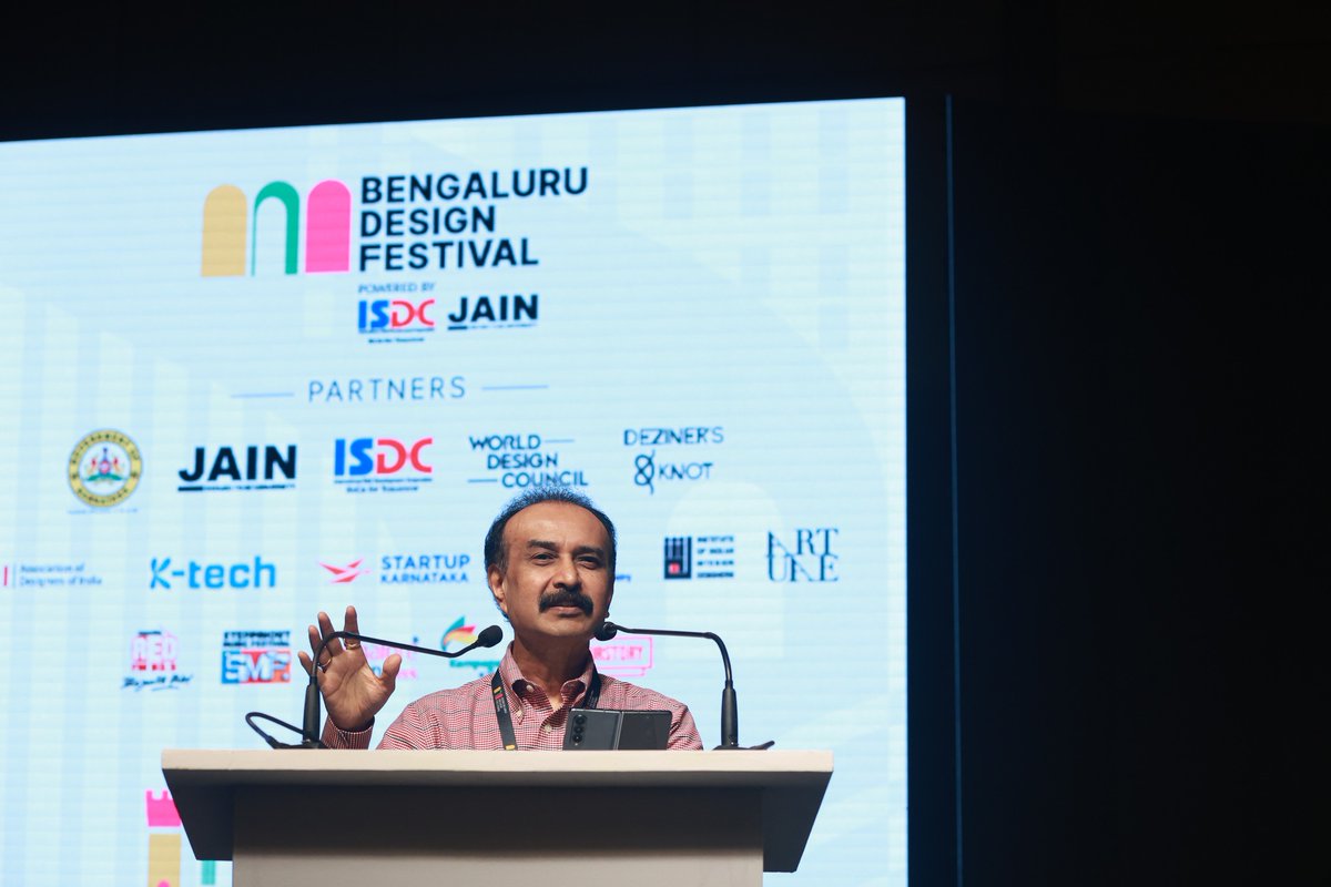 Mr. Prashanth Prakash- Advisor (Policy & Strategy) to Chief Minister, Chairman of Bengaluru Design Festival Core Committee, addressed the crowd at the day one of Future Design Summit.

#bengalurudesignfestival #designsummit #globalfest #futuredesign