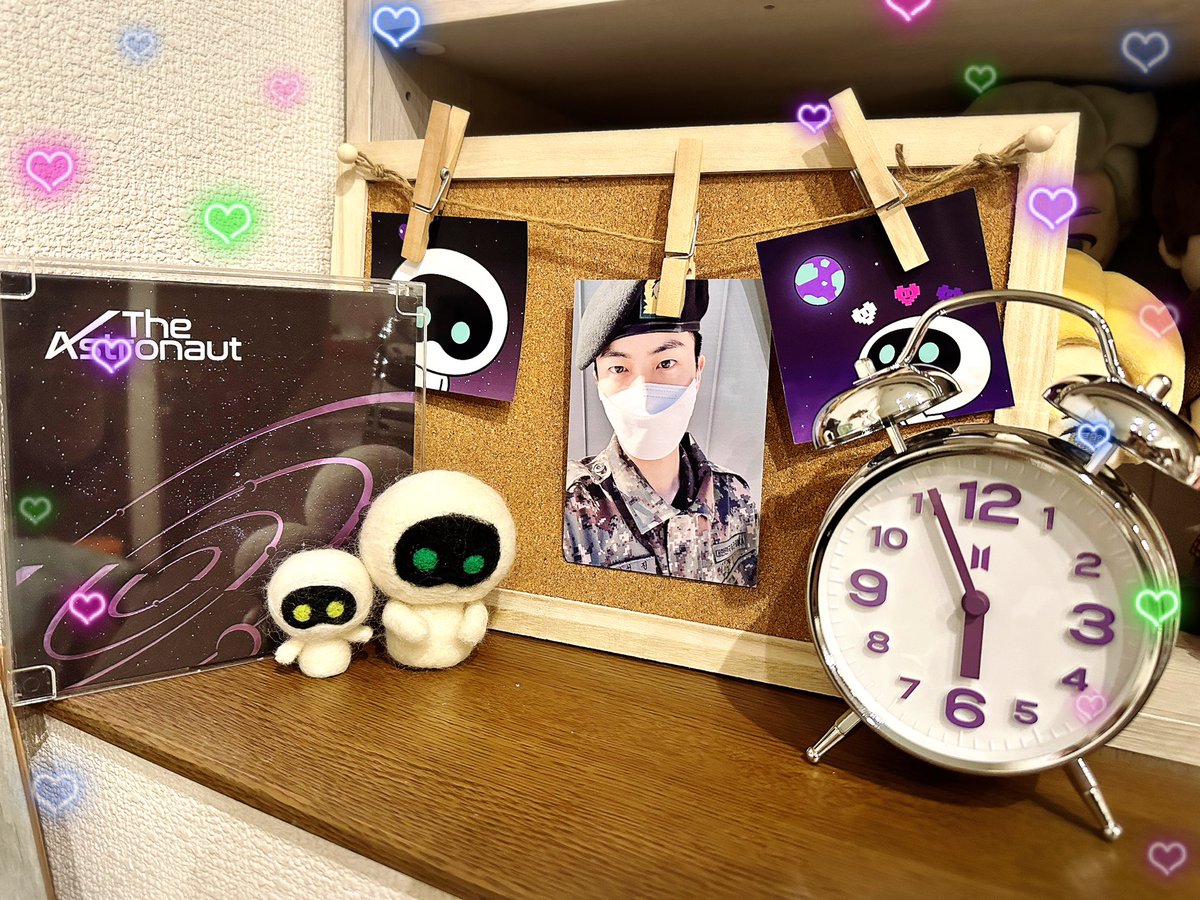 Taetaejin_cathy's tweet photo. #MERCHBOX9
我が家にも届きました❣️
この目覚まし時計が欲しくて
MERCH会員になったけど、長かった〜😅
音が大きくてびっくり。
すぐ目が覚めてしまう私は最後まで聴けないわ🤣
#BTS
#BTSArmy https://t.co/vHavWFMToQ