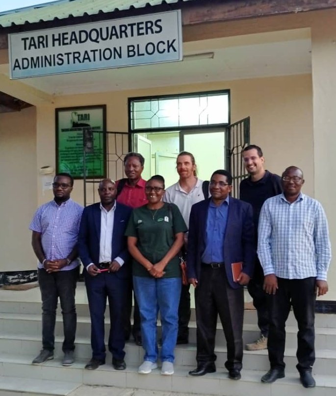 FBaudron's tweet photo. Thank Dr Mkamilo - DG of the #Tanzania #Agriculture(al) #Research Institute - for having received us yesterday to discuss progress & way forward under our @gatesfoundation-funded & @CIMMYT-led project on #acidsoils. https://t.co/ZCemicNwc1