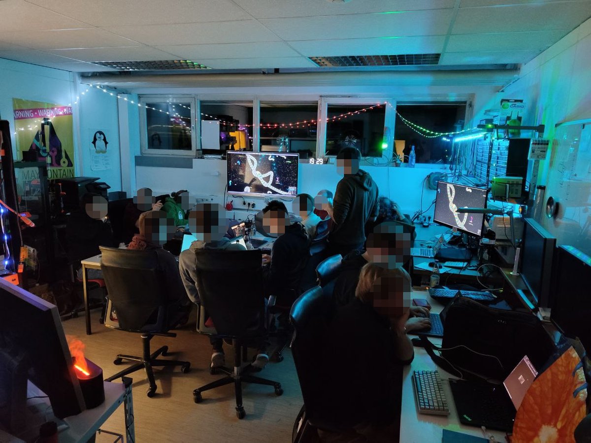 vspace.one tweet media