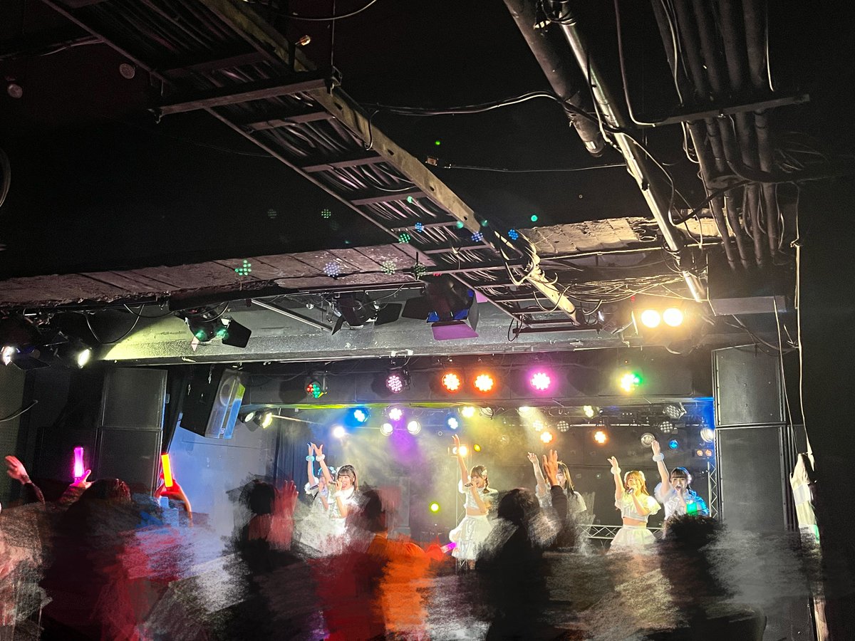 maccha_fes's tweet photo. W.(ダブルヴィー) さんです🐱

急遽6人でのステージでしたがとても素敵でしたᐡ⸝⸝> ·̫ <⸝⸝ᐡ♡かわいい…！！💓✨ https://t.co/aenJQHl583