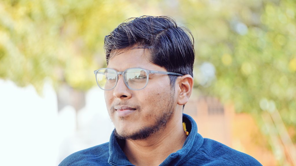 SudeeptBhu's tweet photo. ...परखने की जगह अगर लोग समझना सीखें तो रिश्ते काफी दूर तक चलेंगे। #lucknow #thursday https://t.co/4diKUnGFbd