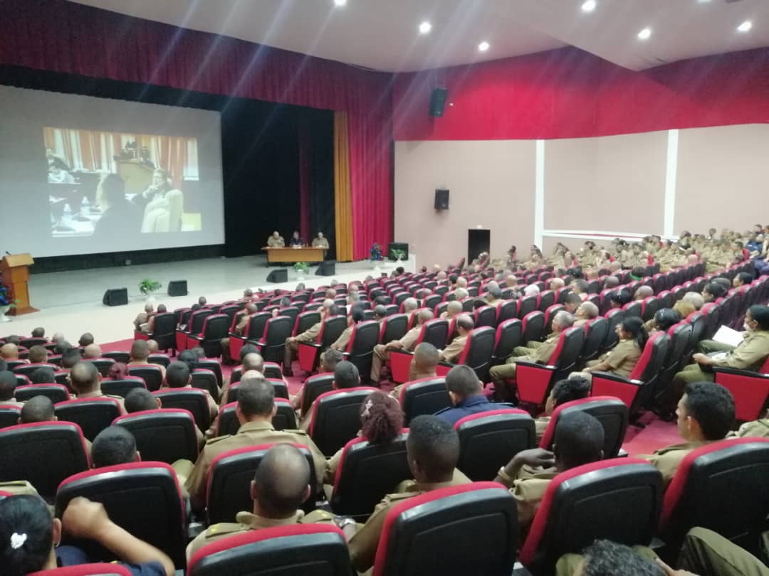 MinfarC's tweet photo. Investigadores de FAR Cuba, intercambian experiencias de la V Conferencia Internacional por el Equilibrio del Mundo “Con todos y para el bien de todos”.
#CubaViveEnSuHistoria https://t.co/NhjEGDh8sK