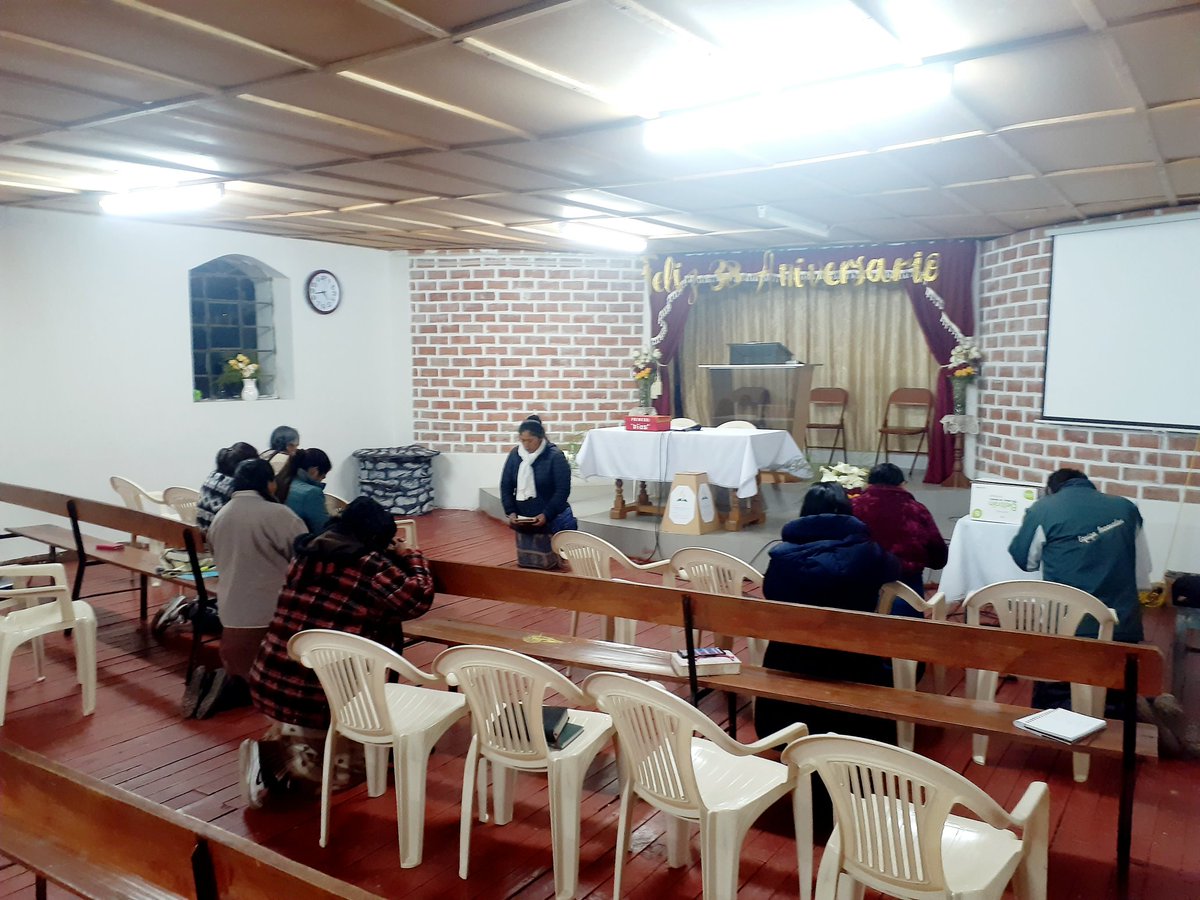 marchena_torres's tweet photo. Iniciamos nuestro 10 días de oración 🙏⛪ 
DM Urcos 
#PrimeroDios https://t.co/r9xiqC2Tqh