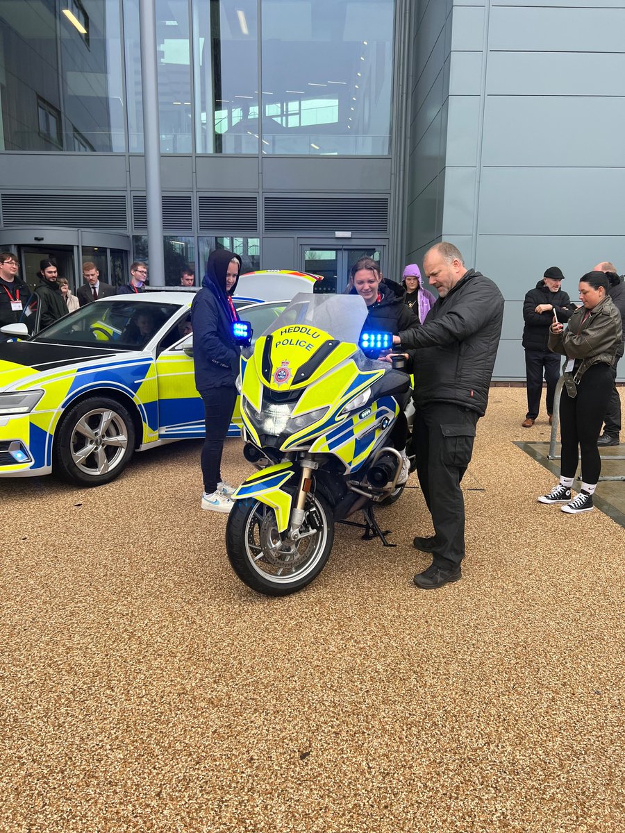 swpolice's tweet photo. Last week we welcomed university students from Swansea, Cardiff and UWTSD who are in their final year of their Professional Policing Degree to our Headquarters for our #SWPDiscoveryDay2023.👇 https://t.co/EBqJmInq3I