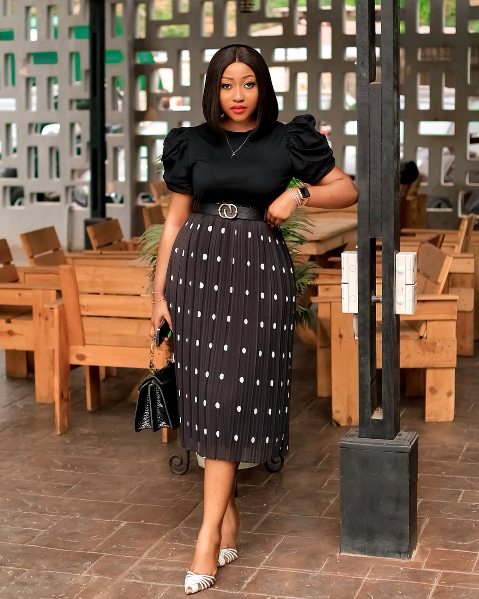 Maybe I should add black to my list of favorite colors 🖤🥰