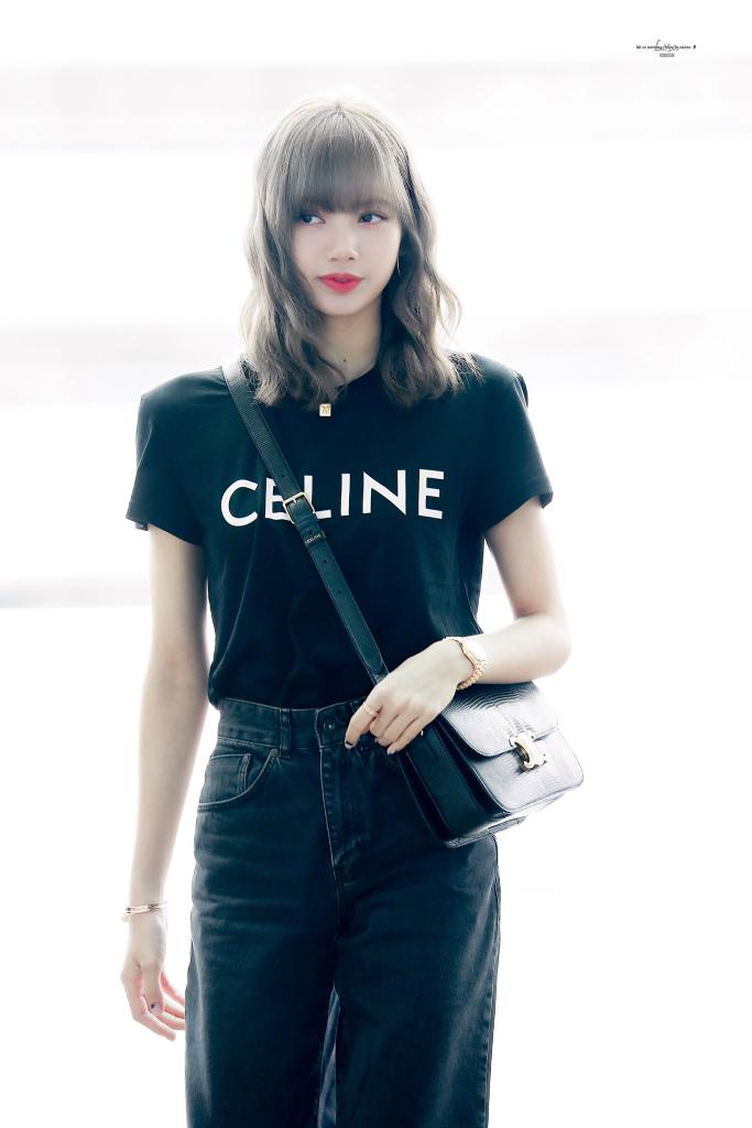 Iblink41's tweet photo. HER https://t.co/R30Qe9RYGz