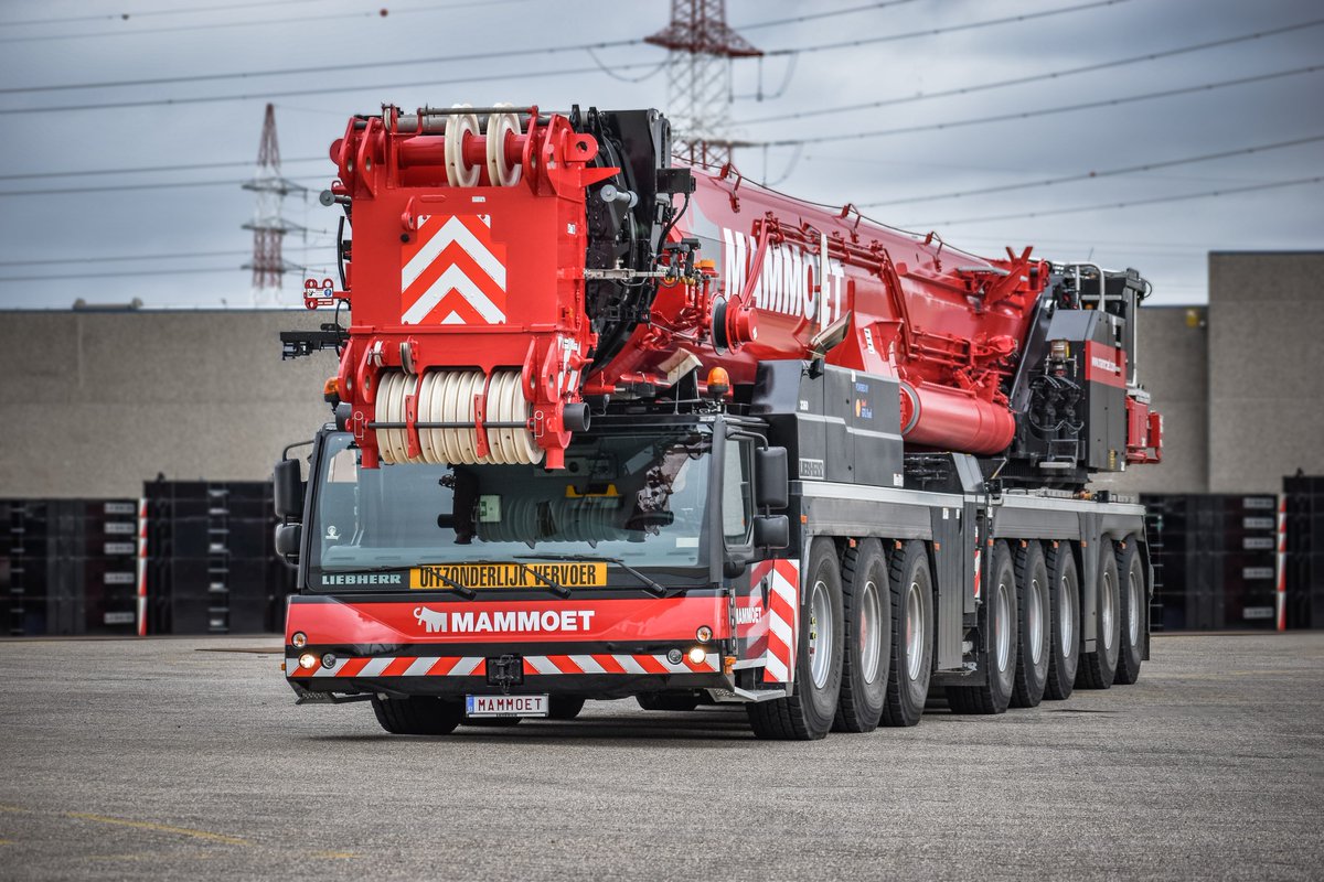 mammoetglobal's tweet photo. Recently, we've welcomed a new crane in our fleet: The Liebherr #LTM1650. It can easily lift up to 700 tonnes. With the ECO drive system of this crane we can also save fuel and reduce noise. Therefore, we are even more excited to start using this new crane.
#Mammoet https://t.co/Uw2srIV2kJ