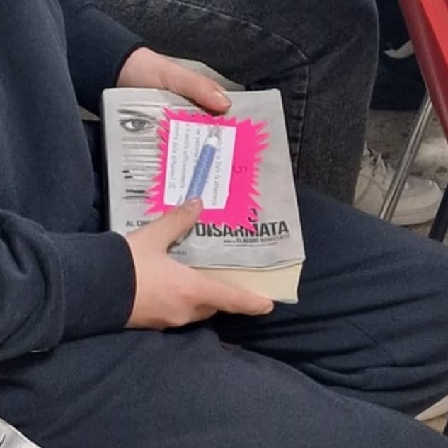 C’è solo un modo per far innamorare davvero i giovani della legalità, mettendoci la faccia con passione! Ieri la nostra Federica e Lollo hanno fatto conoscere la bellezza del Talent Antimafia #Noi agli studenti della Scuola media Melissa Bassi e dell’Istituto Piaget Diaz di Roma