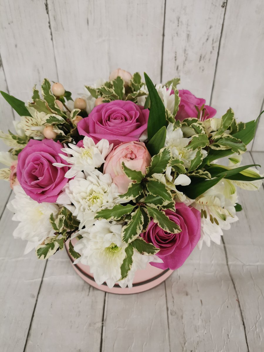 Happy #MothersDay !!

#freshflowers #flowerdelivery #freedelivery #uk #london #ukdelivery #londondelivery #ukflowers #londonflowers #ukflorist #londonflorist #monday #motivation #inspiration