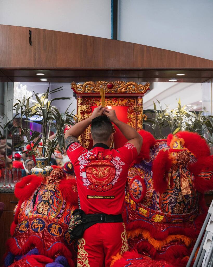 🙏🏻
.
.
📸 <a href="/liane/">lianewsy</a>.img 
.
.
.
.
.
.
.
#cny2023 
#lunarnewyear2023 
#yearoftherabbit 
#chinesenewyear2023 
#jinwukoon2023
#振武館 
#jwk 
#jinwukoon
#liondance 
#liondancing 
#liondancesports 
#dragondance 
#polejumping
#chineseculture 
#events
#capture 
#ce… instagr.am/p/CpAKvjzy2pu/