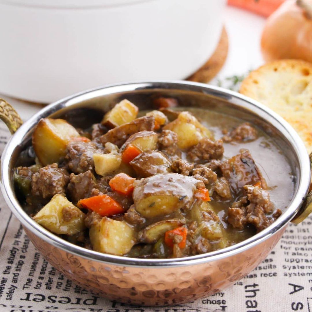 kimschob's tweet photo. Looking for a delicious and hearty dinner? Try out my Irish inspired ground beef stew recipe. It is loaded with seasoned ground beef, celery, carrots, potatoes, and more.
https://t.co/tSAUtcu61h via @kimschob
#homemade #kimschob #recipe #cooking #AZBlogger https://t.co/aFayDswpYu
