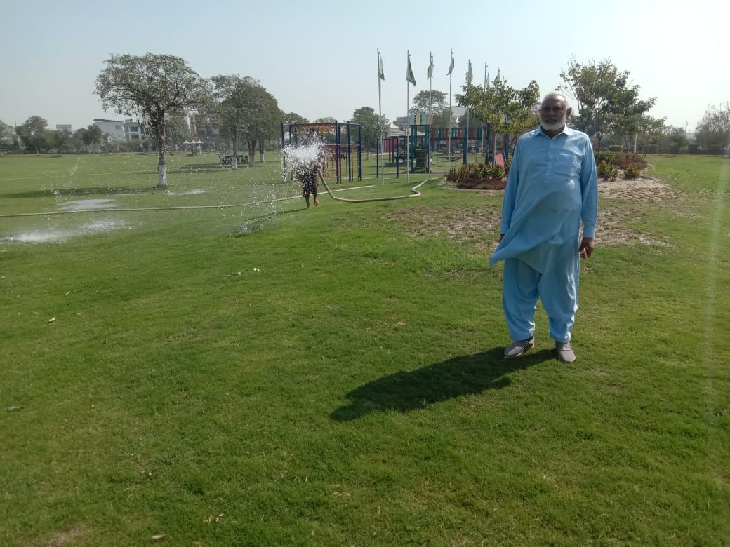 IEP_Town's tweet photo. Parks Watering Cleaning &amp; Maintenance Work in Progress.

#malikshahbazalikhokhar #President #engineerstown #cooperative #society #Lahore #parkswatering #cleaning #maintenance #workinprogress https://t.co/ZePBsmmKFu
