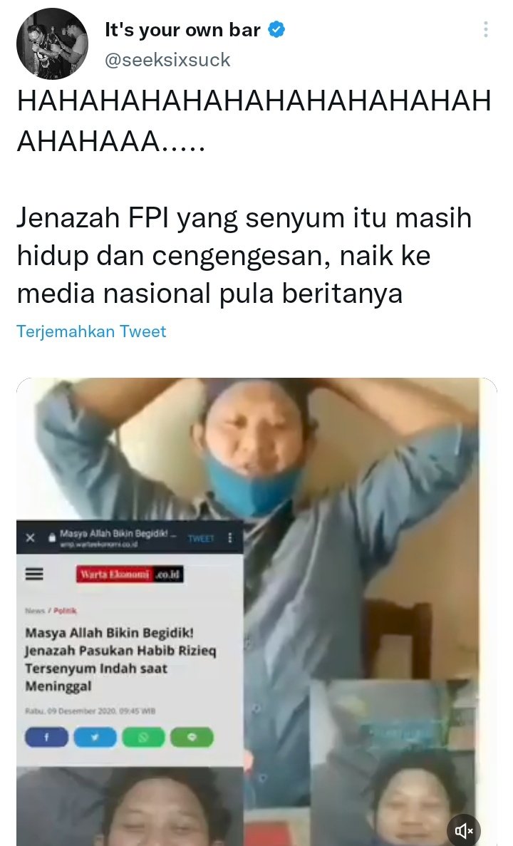 ch_chotimah2's tweet photo. @bachrum_achmadi @seeksixsuck Jahat banget kamu @bachrum_achmadi, memotong twet @seeksixsuck lalu memfitnahnya.
Yg dia olok2 adlh kadrun yg sebarkan hoax jenazah FPI yg tersenyum, yg ternyata orangnya masih hidup.

Nies @aniesbaswedan buzzeRPmu sampah semua. https://t.co/ESjFRWosUk