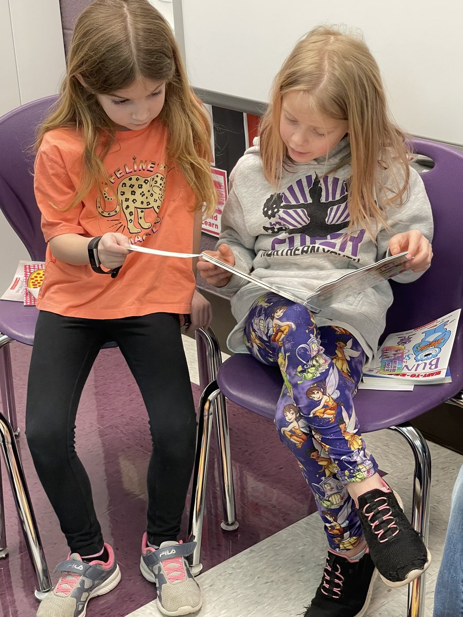 KSin1st's tweet photo. Book Fair fun!  Thank you PTO for your hard work and dedication to our students, staff, and school! @WESpolarbears https://t.co/pZd2oojBlA