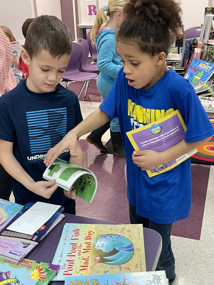 KSin1st's tweet photo. Book Fair fun!  Thank you PTO for your hard work and dedication to our students, staff, and school! @WESpolarbears https://t.co/pZd2oojBlA