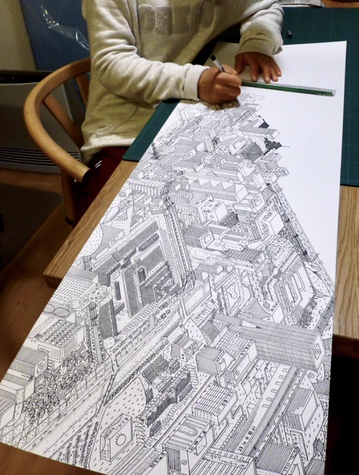 『こた展』展示作品紹介!その2【空想未来都市】中学1年制作|ペン画13歳、中学1年生のときに描いた空想都市です。制作風景の写真も残っています 