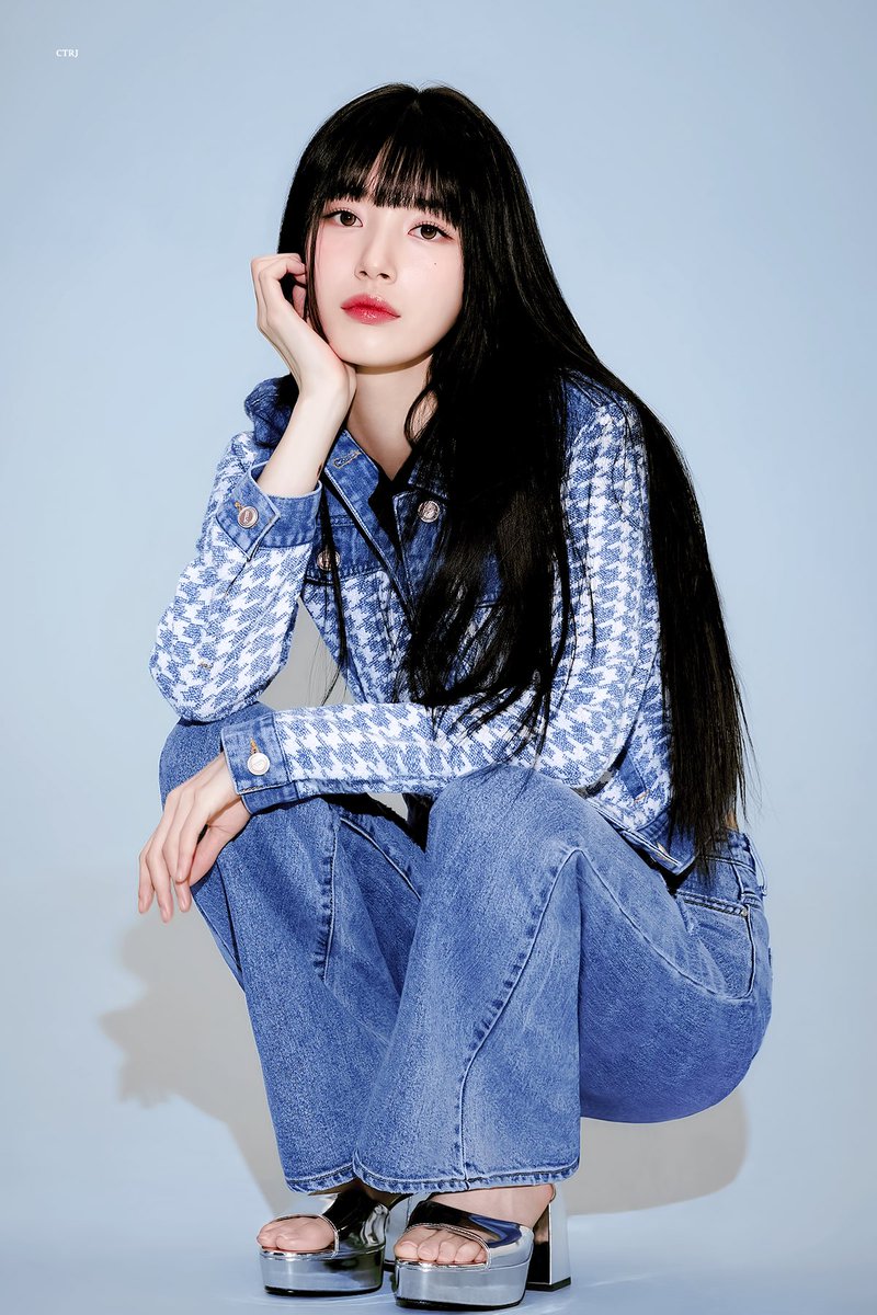 ctrj_gif's tweet photo. #수지 #SUZY #Guess https://t.co/6cglddzhLV