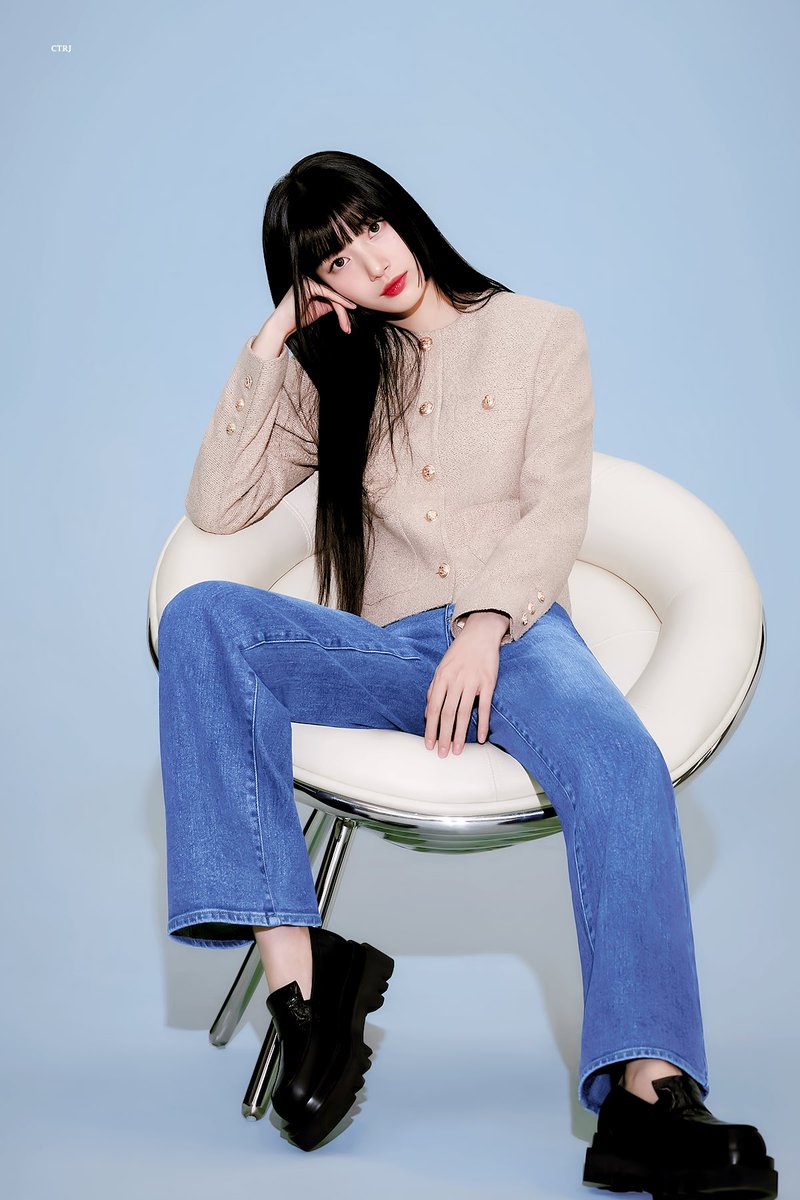 ctrj_gif's tweet photo. #수지 #SUZY #Guess https://t.co/zIAldsPz0R