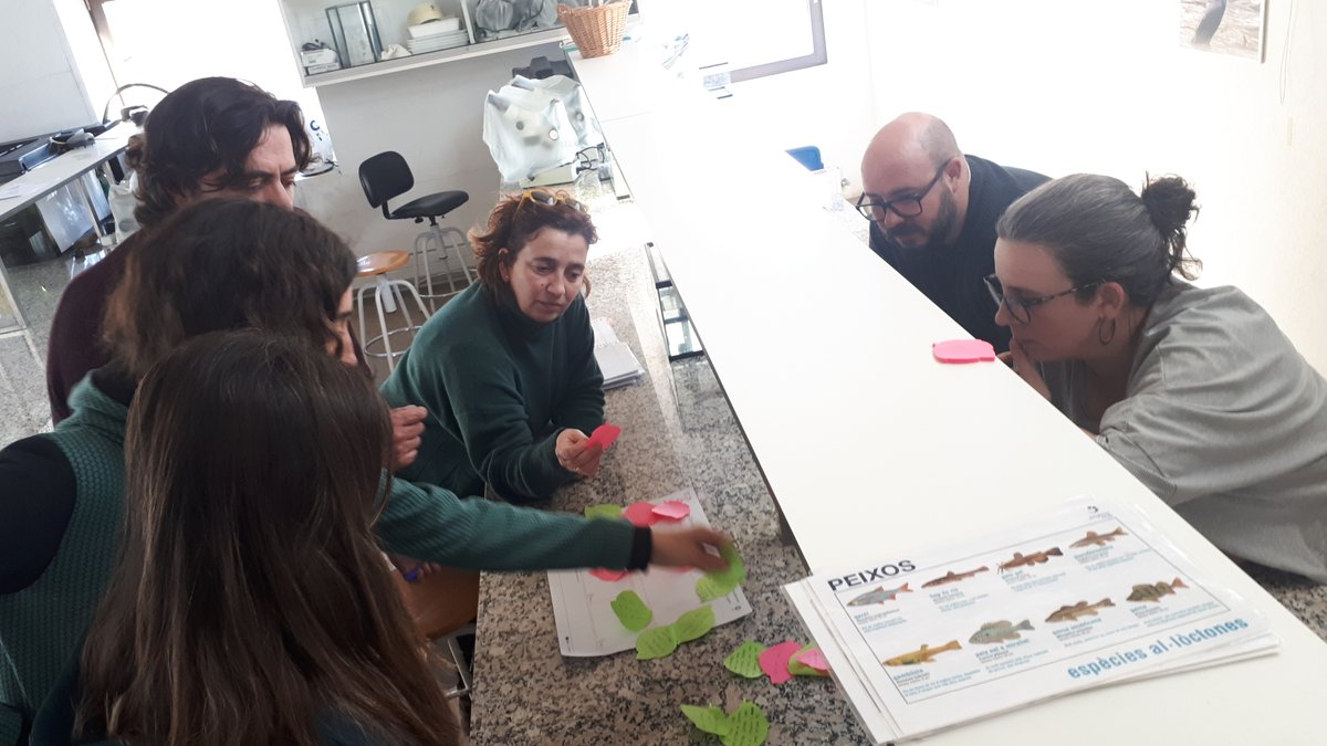 aliancesmagnet's tweet photo. El @museudelter, el @cerm_uvic i el claustre de l'@InstitutdelTer #NitEduCat van compartir motivacions, interessos, necessitats i propostes d’idees que puguin esdevenir projecte per la #NitEduCat 

Gràcies al @museudelter per l'acollida i a @MarCano_InEdu per guiar la sessió! https://t.co/TFtjuzpWYC