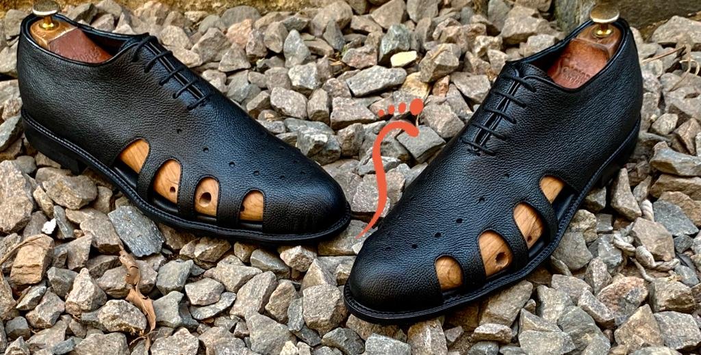 Comfortable shoe that are easy on your feet.
# Bespokeshoes
# handmadeshoes
#menshoes 
#shoeslover
#comfortable